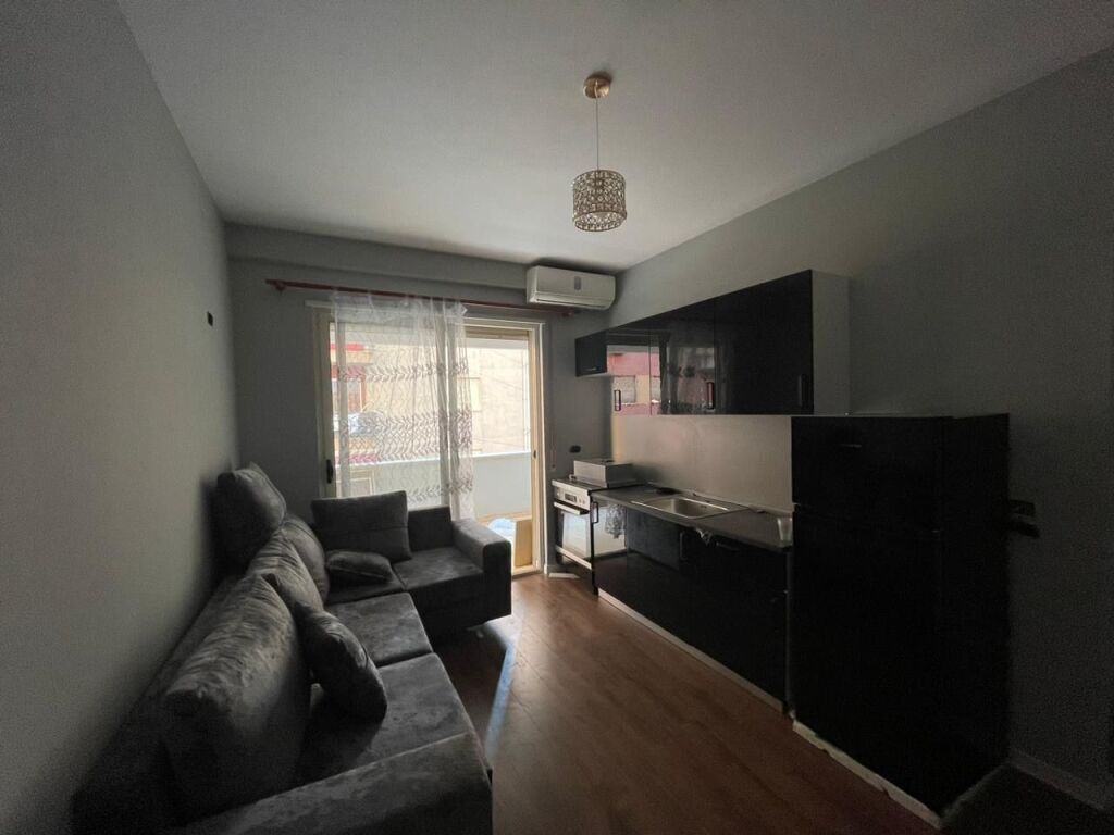 For rent 1+1 Astir at Bar Oslo 40,000 lek