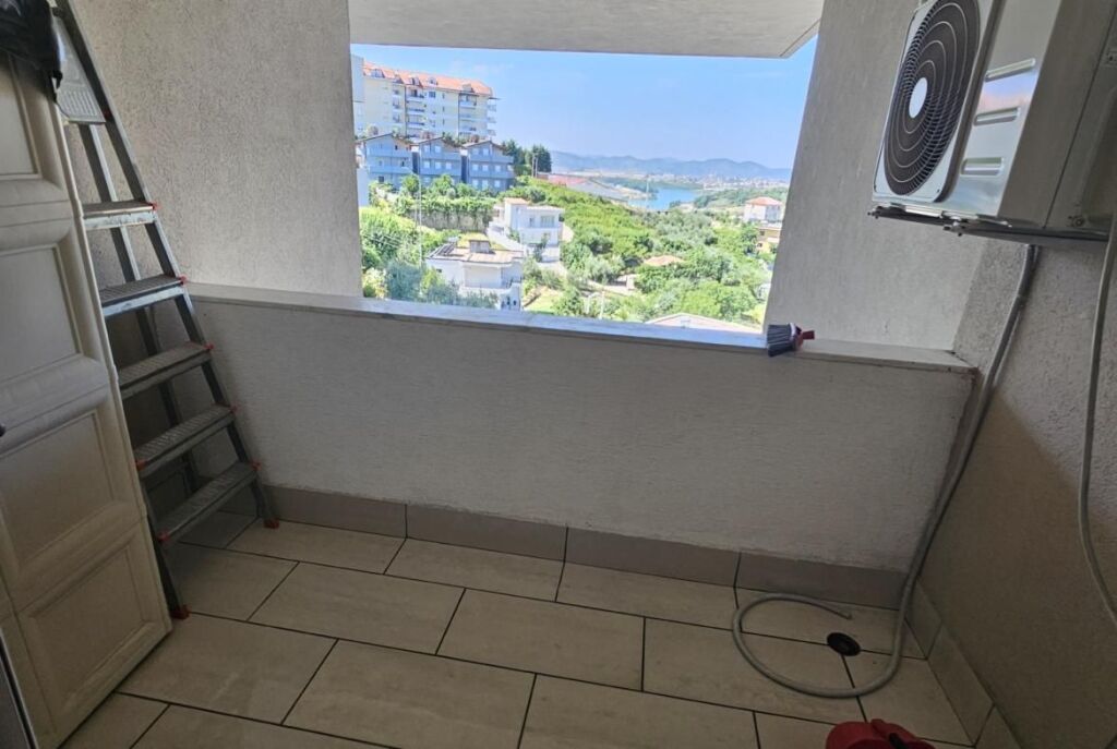 Vicino a Elita Palace, Appartamento 1+1 In Vendita Con Vista Sul Lago di Farka!