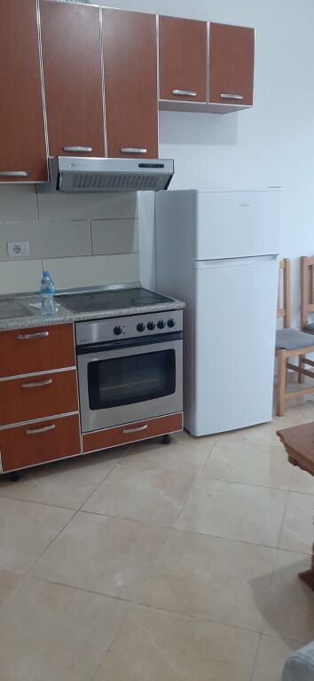 2+1,liqeni i thate buze rruge,450 mije leke