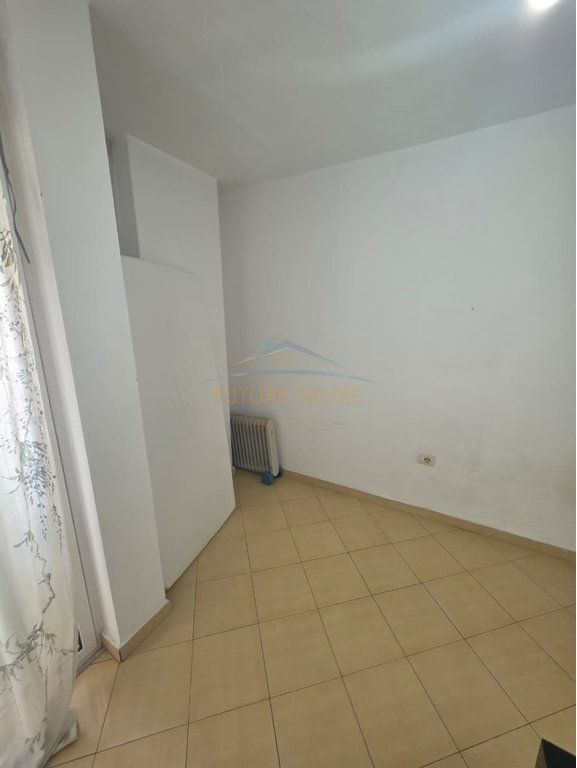Shitet, Apartament 3+1, Misto Mame , Tiranë.