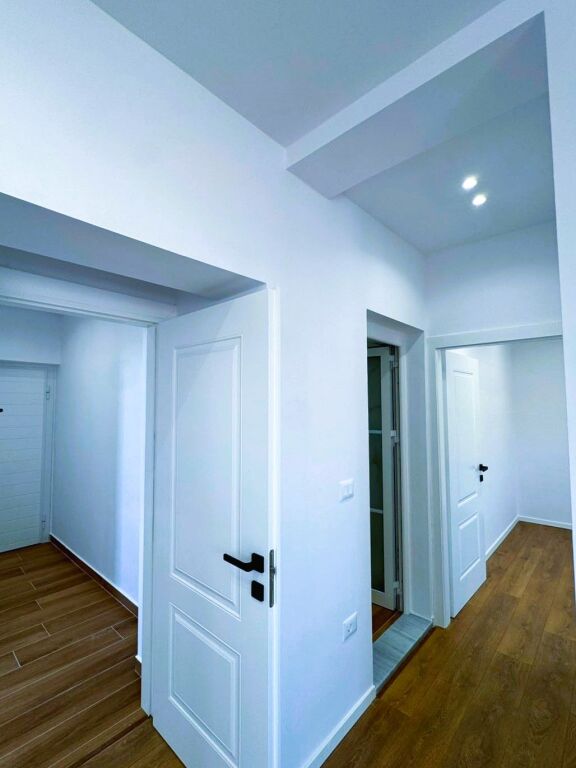 🏡 APPARTAMENTO 2+1 IN VENDITA – VIA 4 DËSHMORËT ✨