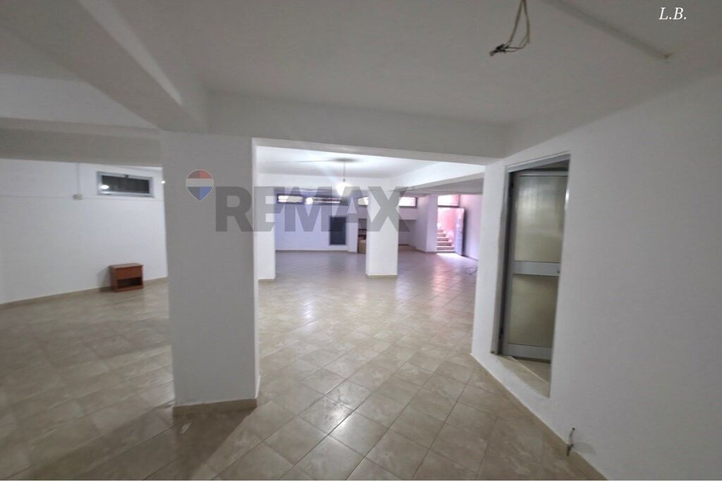 Shop/Warehouse - For Sale - Naim Frashëri Street, Tirana(ID: 530221059-498)