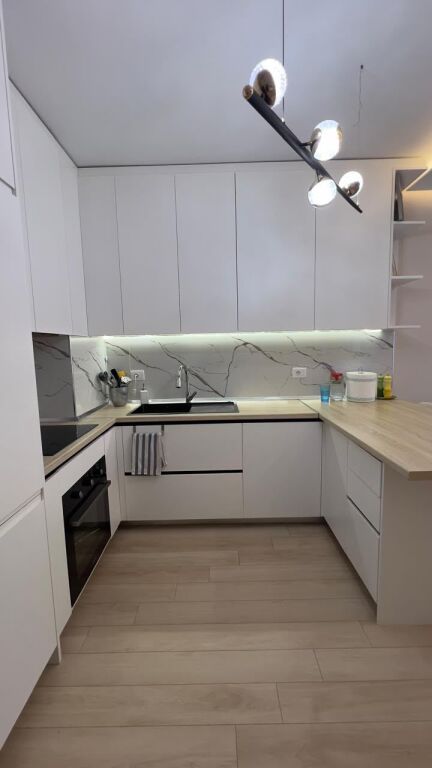 Apartment 2+1 for sale in Kamez ✨