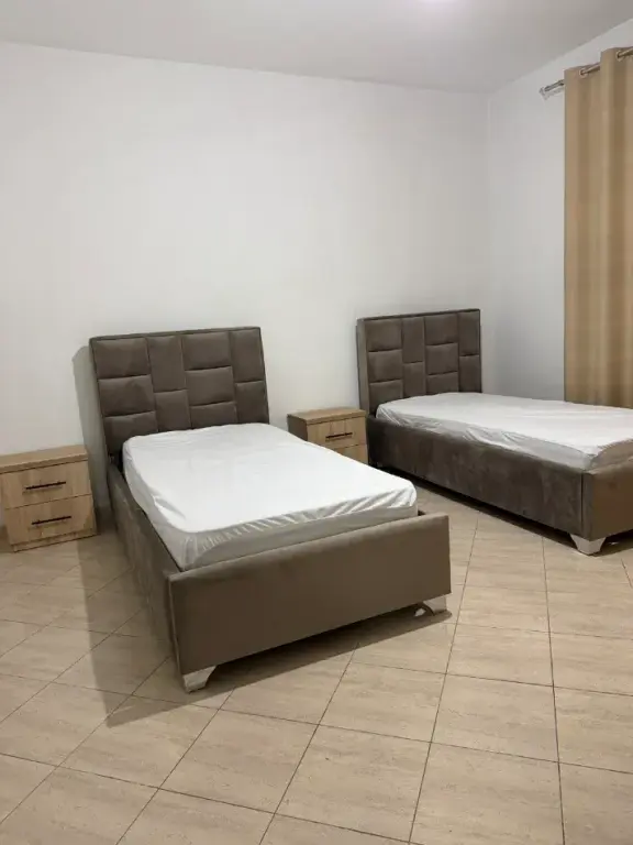 Rent | Shtëpi private 2 + 1 | Astir | 400 €/month