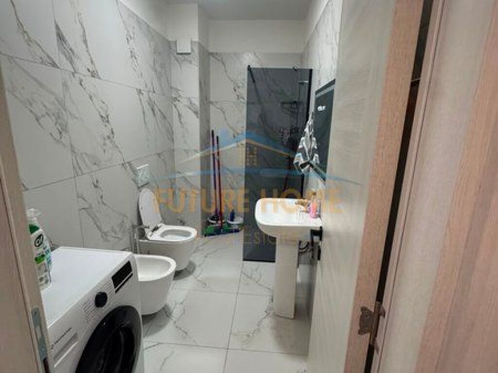 Rent, Apartment 2+1+2+2 Parking Spaces, Paskuqan
