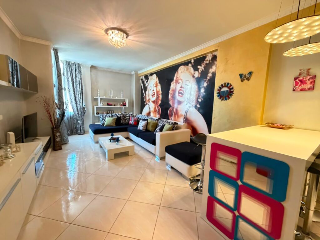 Jepet me qira apartament 1+1