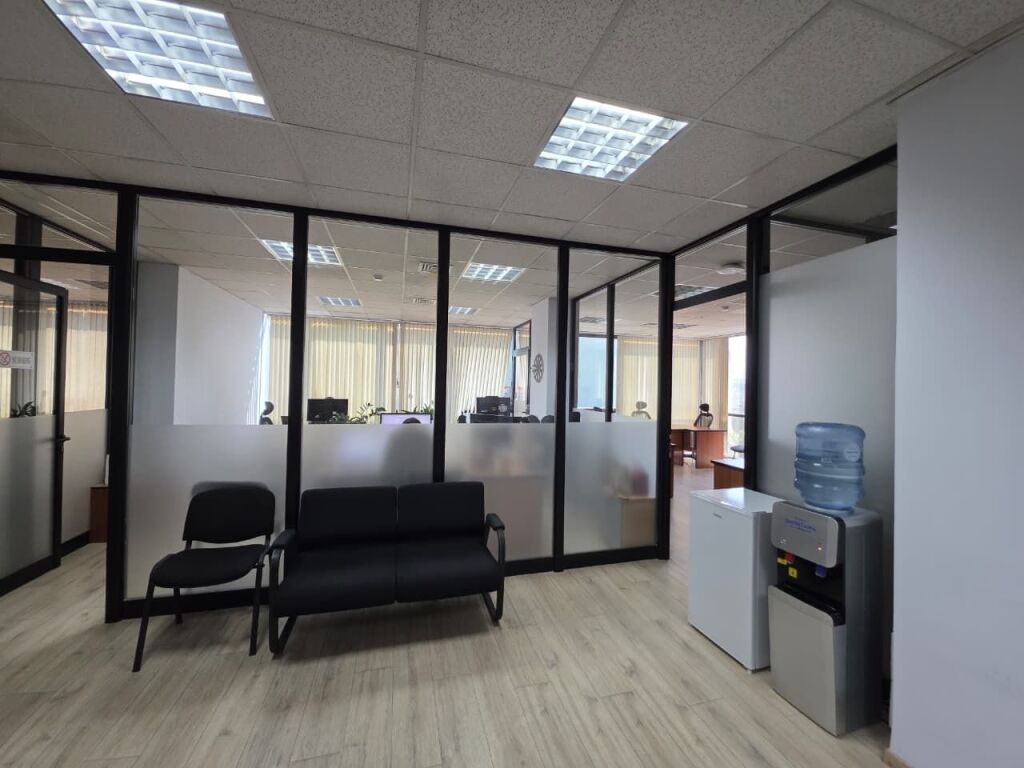 UFFICIO IN AFFITTO, VICINO A TOPTANI