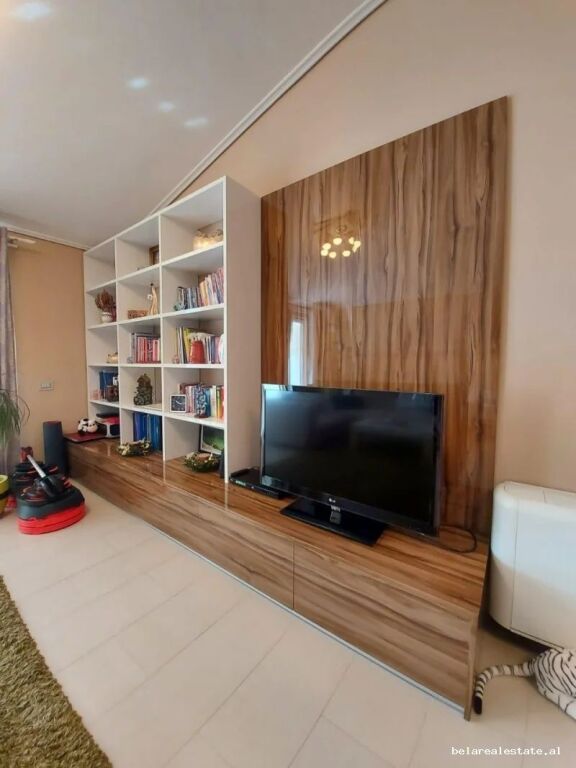 Apartament Me Qera 2+1 ne Fresk (ID B2202002) Tirane
