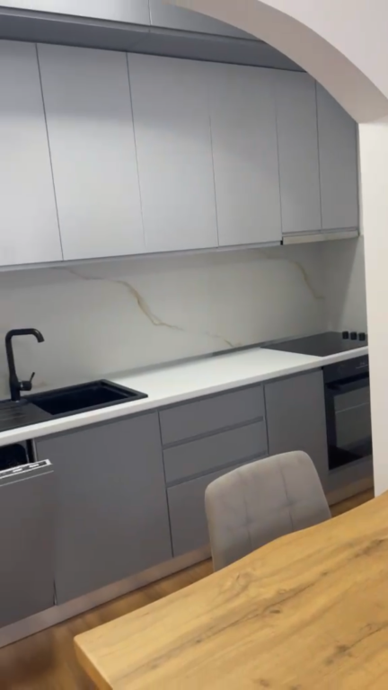 Apartament 2+1 per qera ne Fresk !