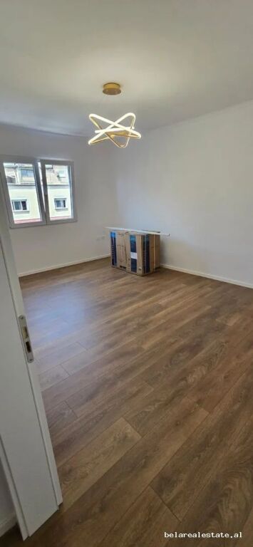 Apartament Per Shitje 1+1 Tek Ish Parku (ID B111151) Tirane.