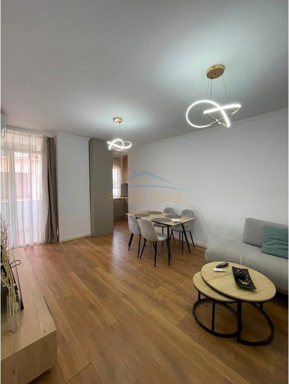 Qera, Apartament 2+1+2, Medreseja, Rruga e Dibrës