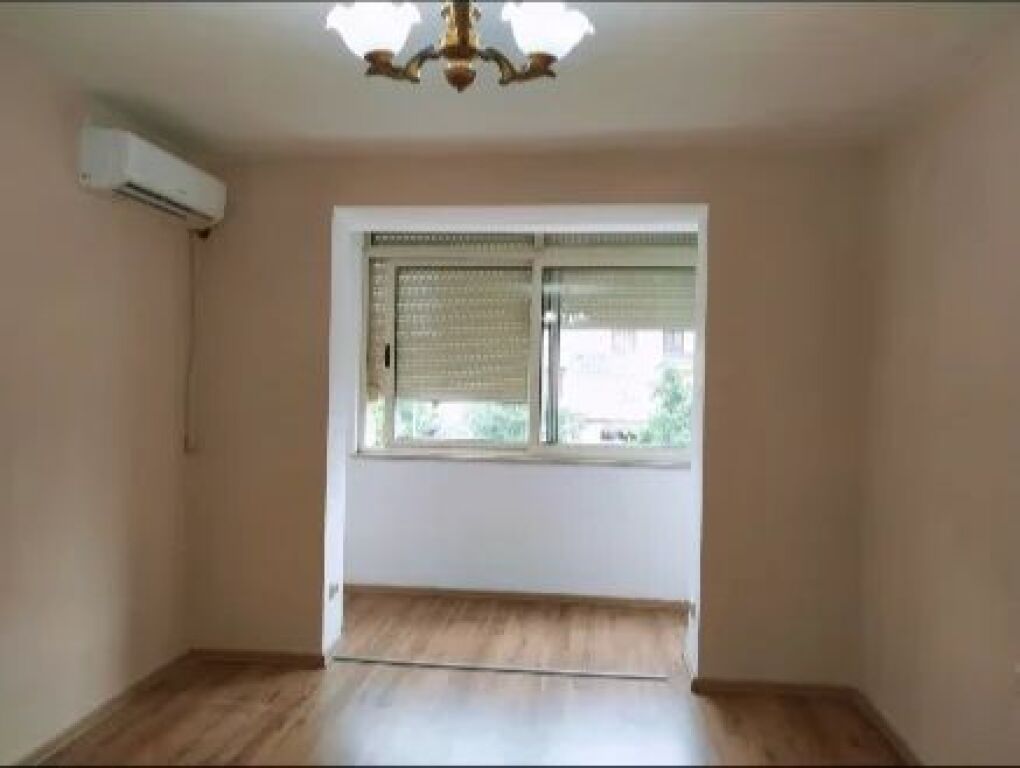 Apartament / Zyre 1+1 Me Qira | 21 Dhjetori