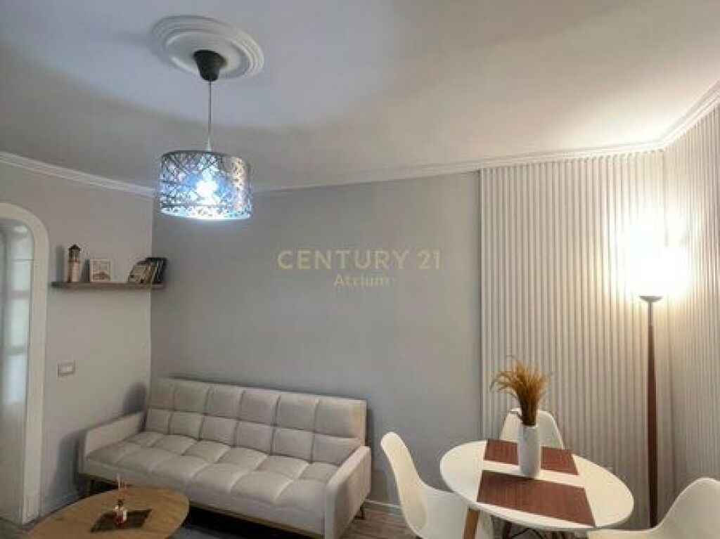 Apartament 1+1 për Qira tek Materniteti i Ri, Tiranë - 500€