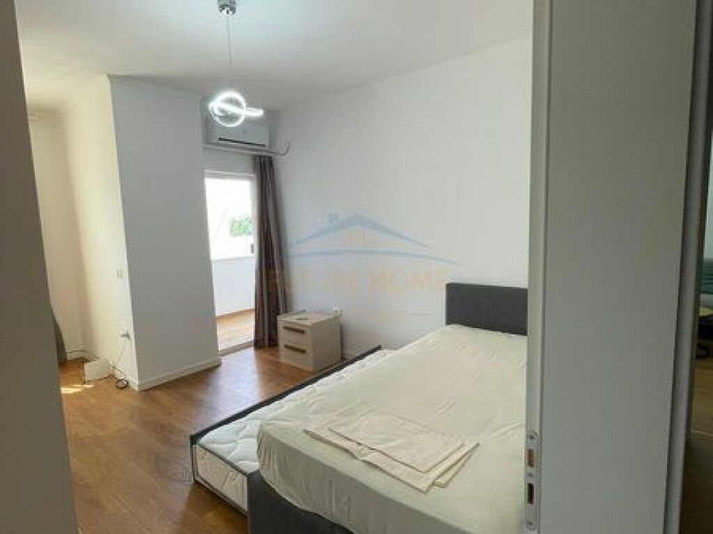 Affitto, Appartamento 2+1+2, Medreseja, Via di Dibrës