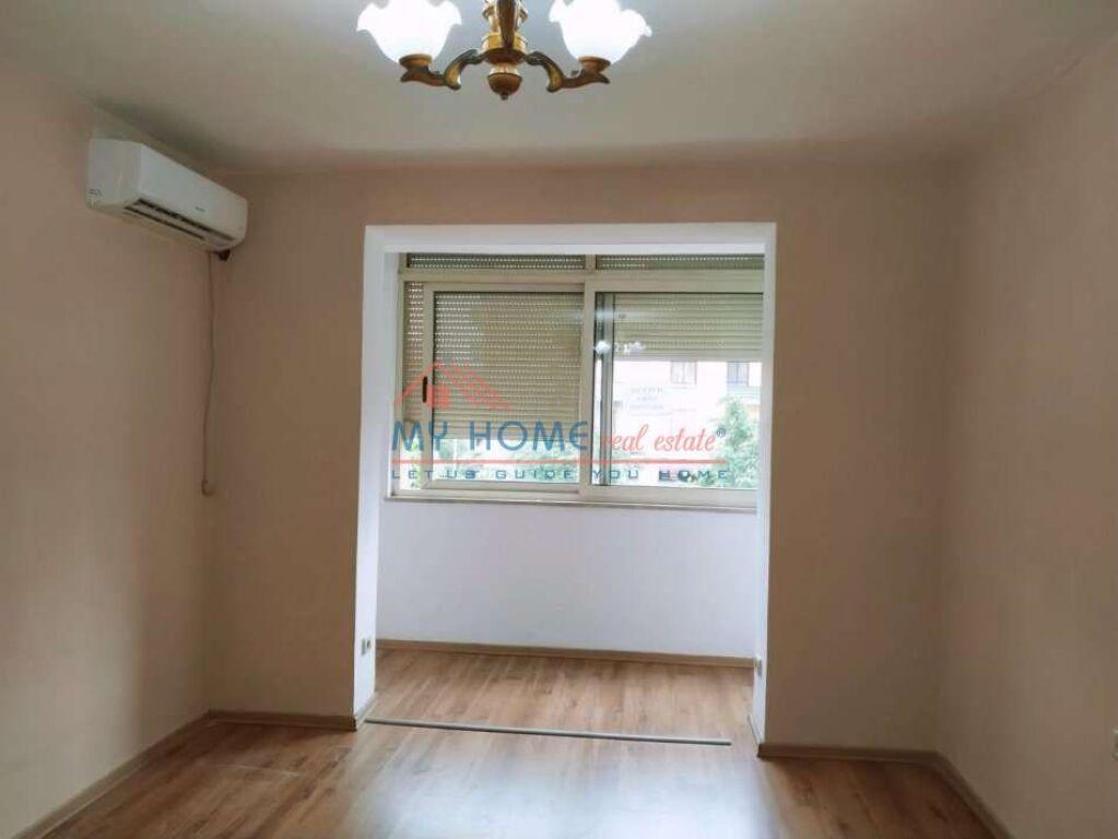 Zyre me Qira 21 Dhjetori Tirane