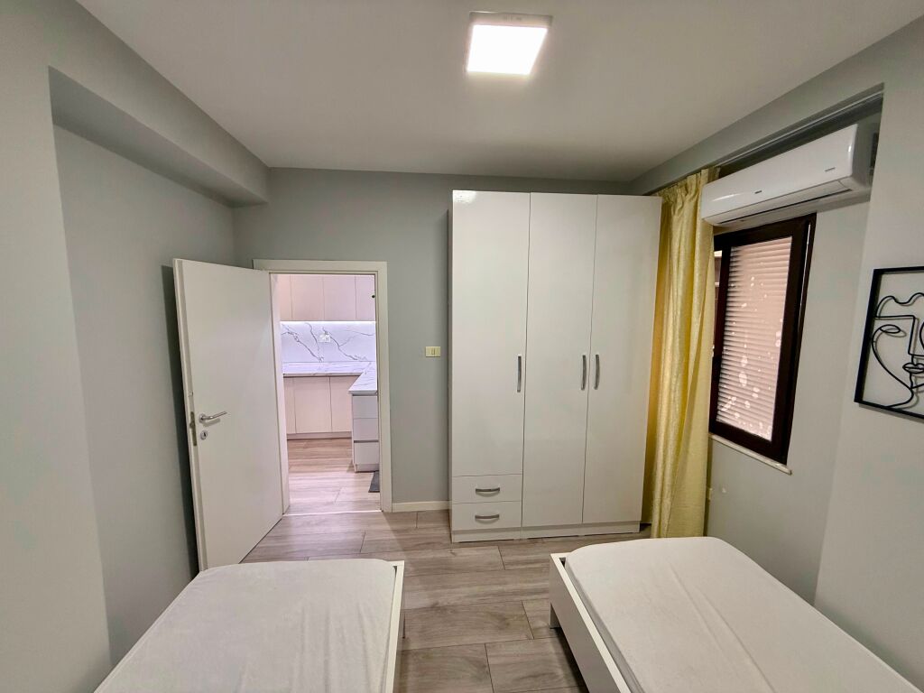 Affittasi super appartamento 2+1 a 21 Dhjetori
