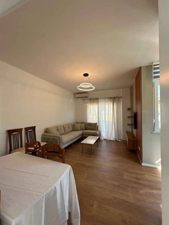 Jepet me qera apartament 2+1kopshti Zoologjik