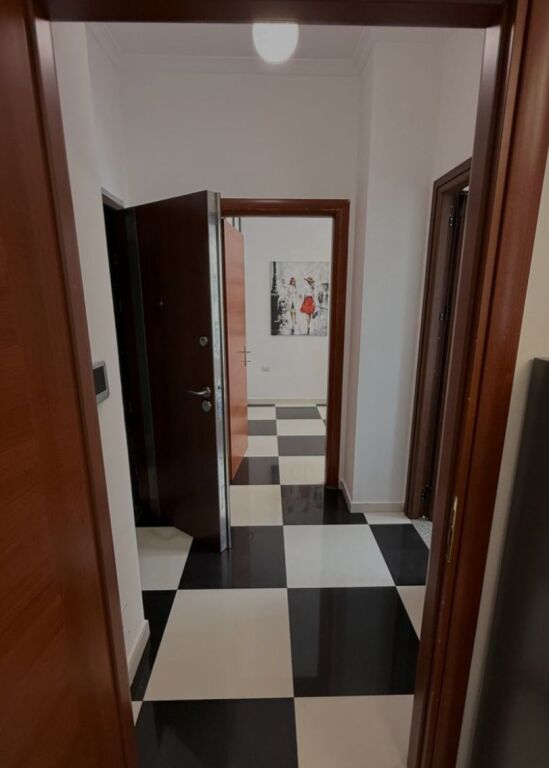 🏡 APARTMENT FOR RENT – Xhanfize Keko Street next to UET  📐 1+1 | 70 m² 🏢 1st floor residential (above shops) with elevator 🛋️ Fully furnished, never lived in before ✨ Completely new furniture.  Price 60,000 lek