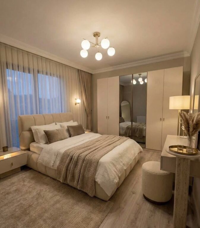 Komuna e Parisit, jepet me qera apartament 2+1.