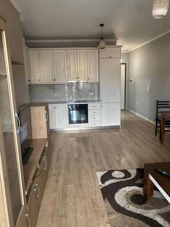 📌 APARTAMENT 1+1 ME QIRA – KOMPLEKSI E88 LAPRAKE