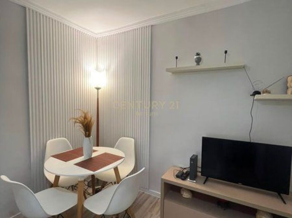 Apartament 1+1 për Qira tek Materniteti i Ri, Tiranë - 500€