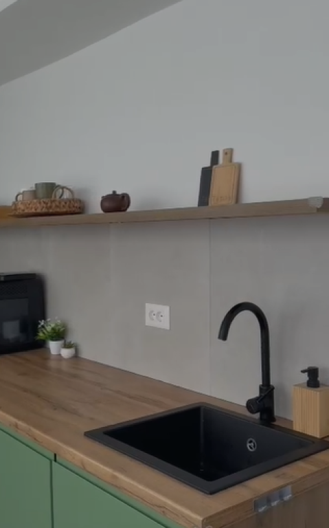 Shitet apartament 2+1 me pamje nga deti ne Durres!