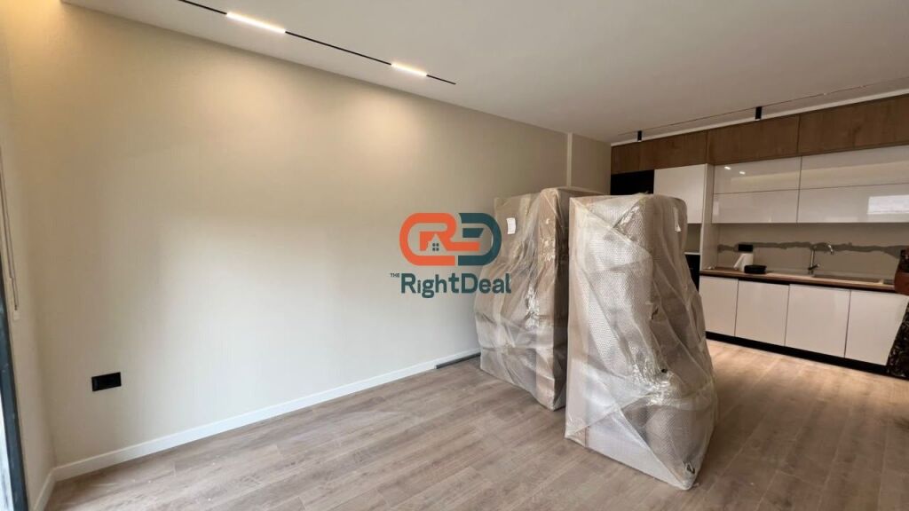 Al Complesso Paralel Living, Vendesi Appartamento 1+1, Arredato !!!