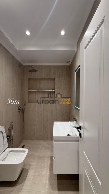 Shitet, Garsoniere, Rruga Muhamet Gjollesha, Tirana - 115,000€ | 30 m²