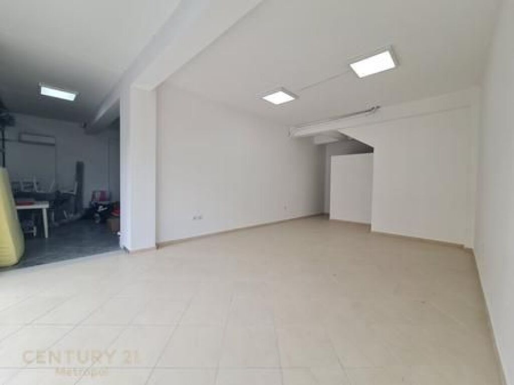 COMMERCIAL SPACE FOR RENT IN YZBERISH!