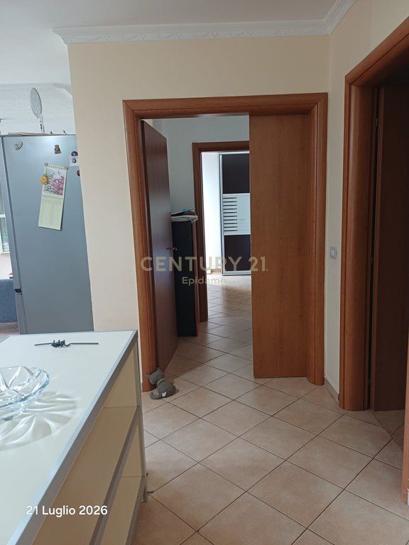 Vendiamo Appartamento 2+1+2+3 balconi nel Quartiere N. 1, Durrës