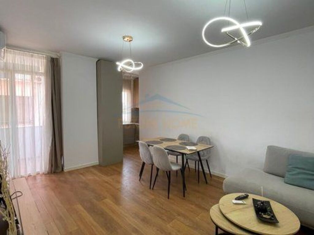 Affitto, Appartamento 2+1+2, Medreseja, Via di Dibrës