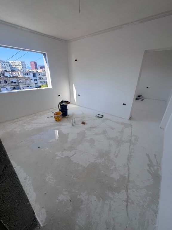 Shitet apartament 1+1+bllk prane Vasil Shanto
