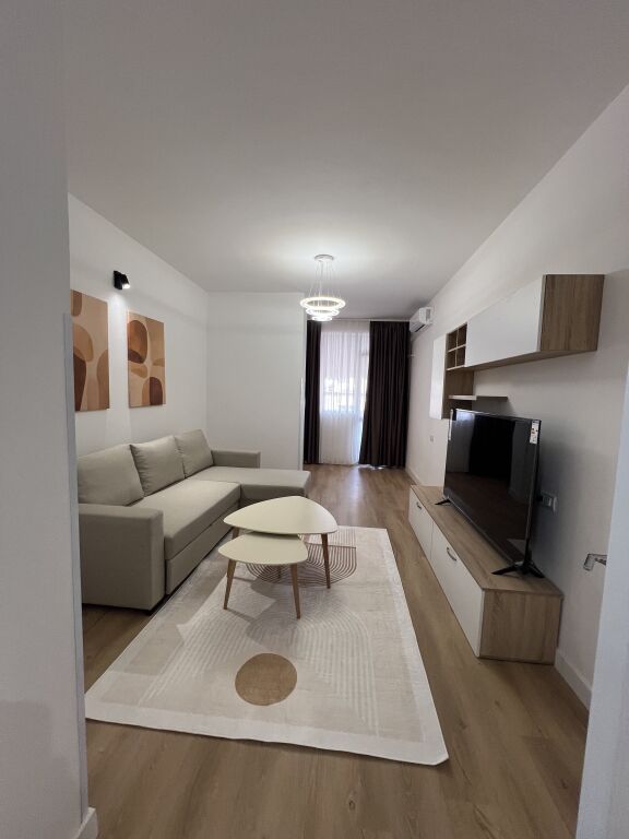 Apartment 1+1, Kavaja Street!