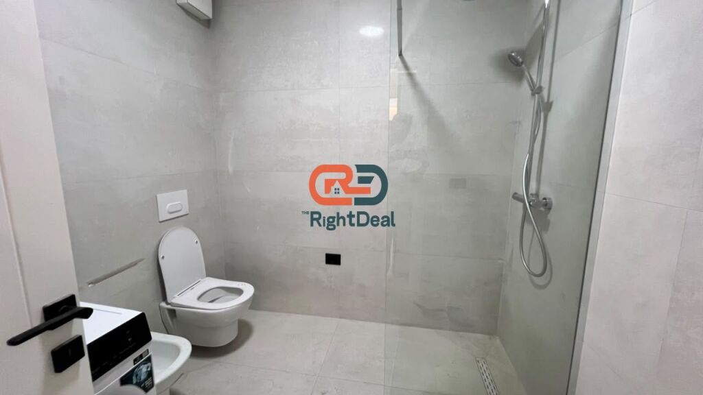 Al Complesso Paralel Living, Vendesi Appartamento 1+1, Arredato !!!