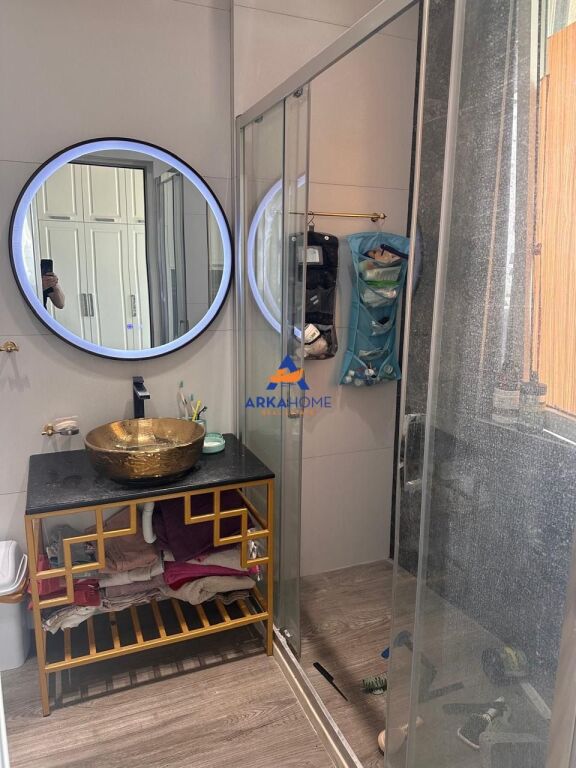 IN VENDITA APPARTAMENTO 3+1+BALCONI "RRUGA FROSINA PLAKU" 39700000 LEKE
