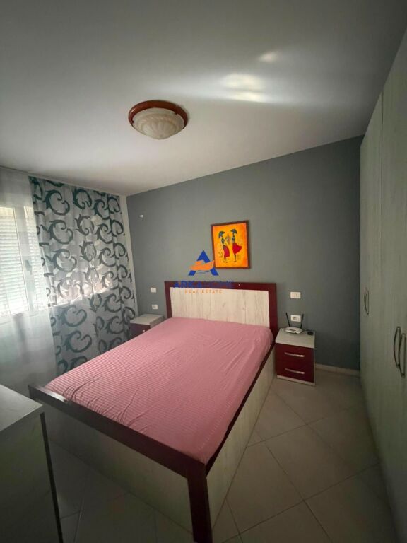 STUDIO FOR RENT "CENTER, NEAR JERONIM DE RADA SCHOOL" 43000 LEKE