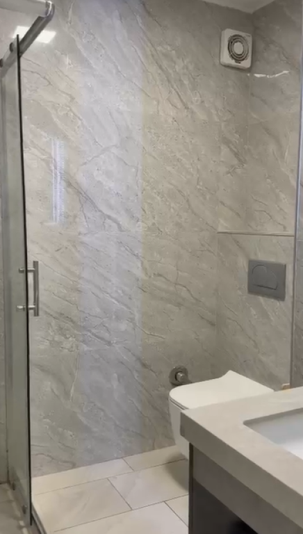 Shitet apartament 2+1 me pamje nga deti ne Durres!