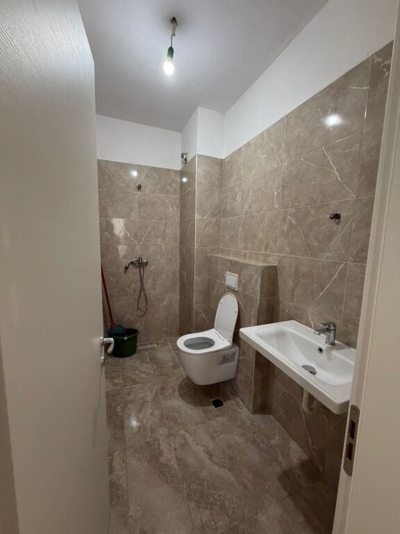 Jepet me qira apartament 2+1 në Don Bosko, tek Rezidenca Trio Tower
