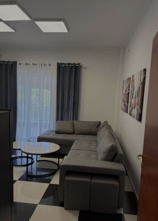 🏡 APARTMENT FOR RENT – Xhanfize Keko Street next to UET  📐 1+1 | 70 m² 🏢 1st floor residential (above shops) with elevator 🛋️ Fully furnished, never lived in before ✨ Completely new furniture.  Price 60,000 lek