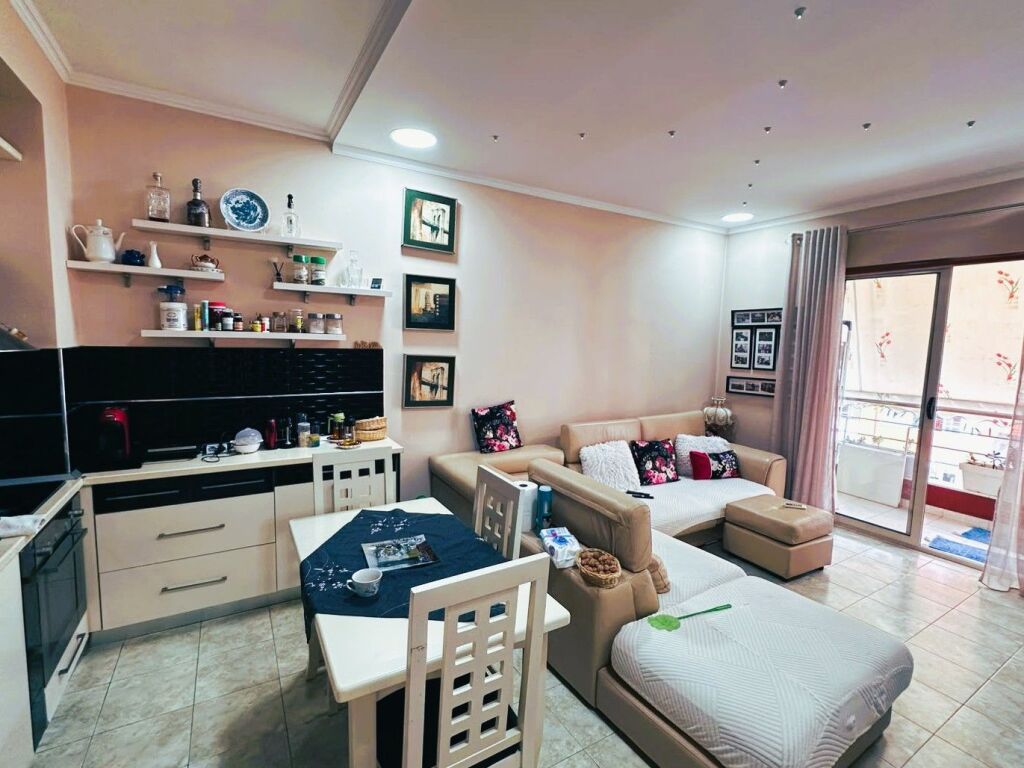 Super apartament per shitje ne Yzberisht 📍