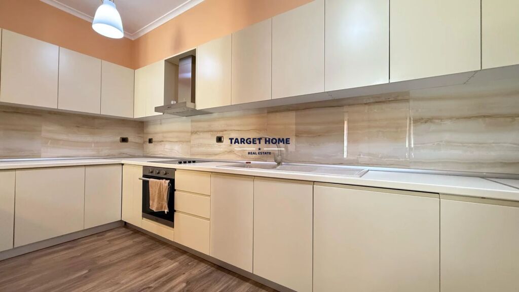 Appartamento 3+1 in affitto – Centro, Tirana