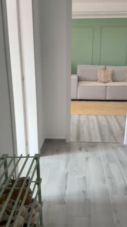 Shitet apartament 2+1 me pamje nga deti ne Durres!