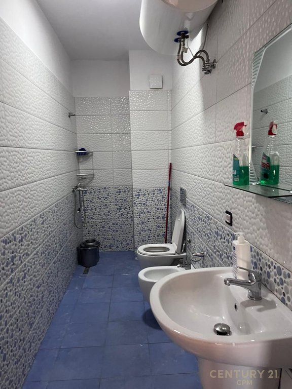 🏢 Apartament me qira në zonën e Myslym Shyrit