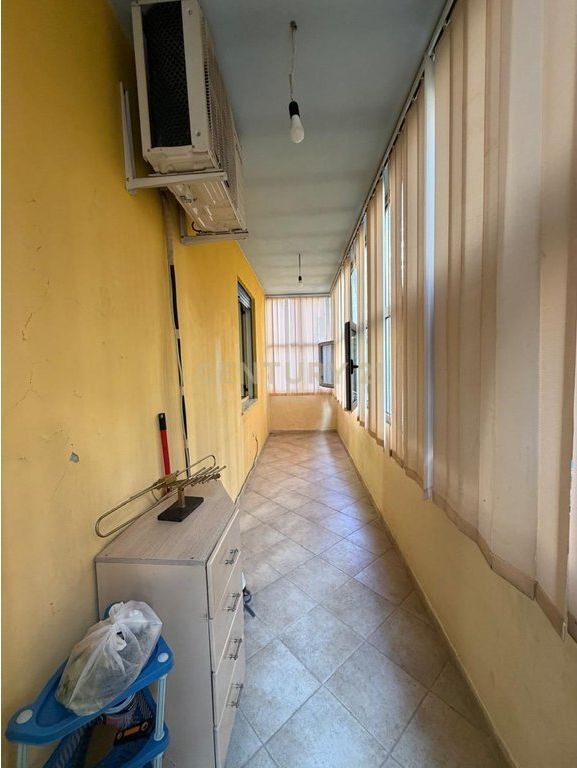Shitet apartament 2+1+2 tualete prane Rruges Kosovarve!