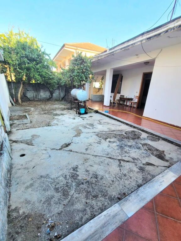 🏡 Shitet shtëpi private, vetëm 300 m nga qendra e Kavajës