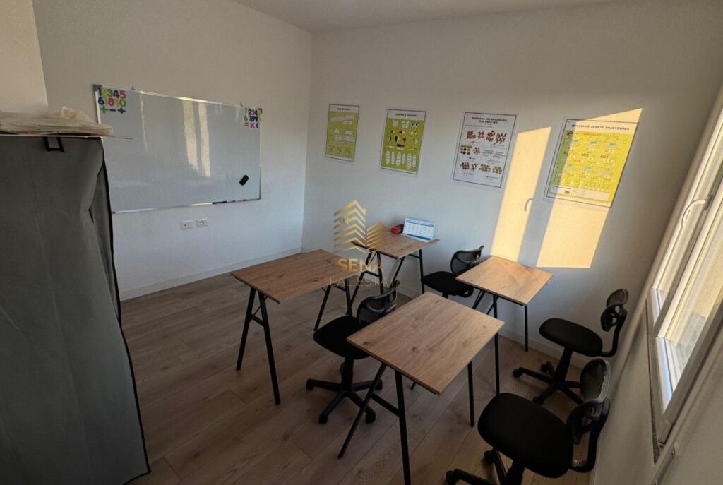 In vendita, Appartamento 2+1+balcone, Kamez-Rotonda di Ulliri, 11.000.000 Leke