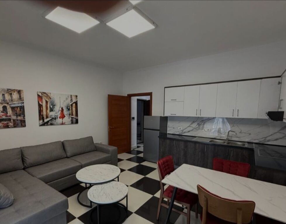 🏡 APARTMENT FOR RENT – Xhanfize Keko Street next to UET  📐 1+1 | 70 m² 🏢 1st floor residential (above shops) with elevator 🛋️ Fully furnished, never lived in before ✨ Completely new furniture.  Price 60,000 lek