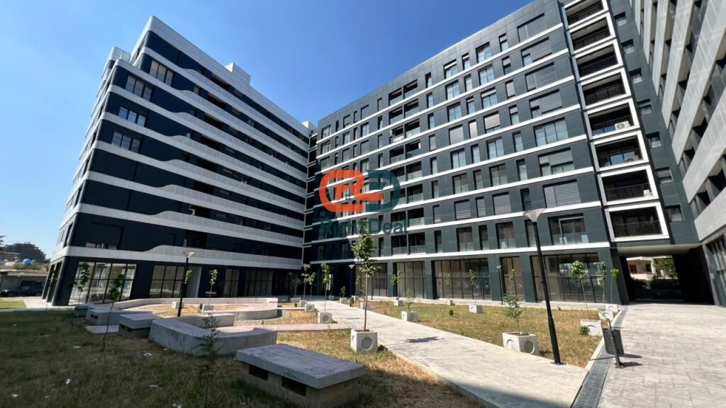 Al Complesso Paralel Living, Vendesi Appartamento 1+1, Arredato !!!