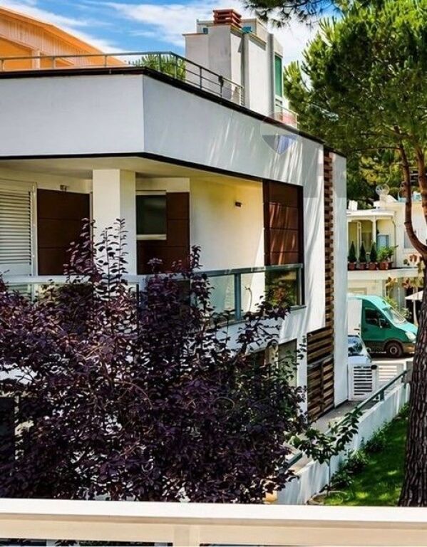 Vilë - Për Shitje - Gjiri i Lalzit, Durrës!!!! ID: 530261047-272