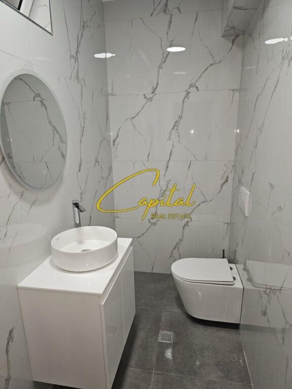 UFFICIO IN AFFITTO 130 M2 CENTRO 900 EURO